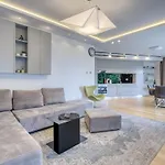Ziza-2 By Interhome أوباتيا
